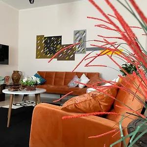 villa-oni.hotels-in-tirana.com/