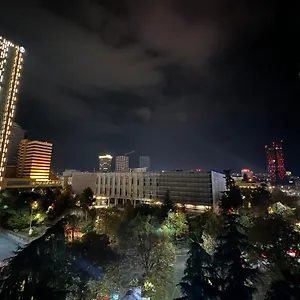 https://apartment-in-skanderbeg-square-tirana-center-2.hotels-in-tirana.com
